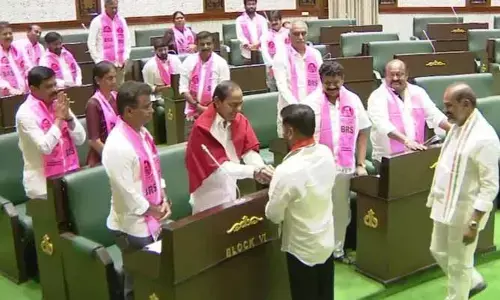 అసెంబ్లీకి కేసీఆర్.. విమర్శలతో ఇరకాటంలో బీఆర్ఎస్ నేతలు
