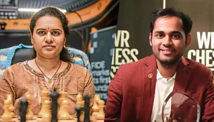 ప్రపంచ రాపిడ్ చెస్ ఛాంపియన్ షిప్లో మెరిసిన తెలుగు తేజాలు.. ప్రశంసలు కురిపించిన సీఎంలు ప్రపంచ రాపిడ్ చెస్ ఛాంపియన్ షిప్లో మెరిసిన తెలుగు తేజాలు.. ప్రశంసలు కురిపించిన సీఎంలు