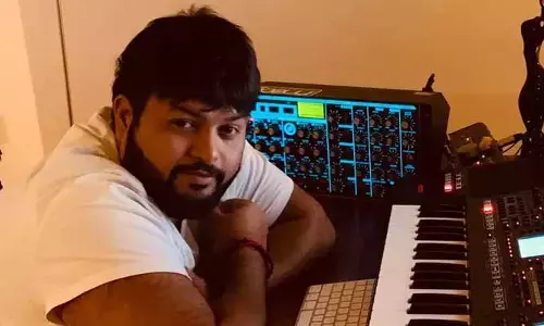 ఆ మ్యూజిక్ ఎంట్రా అని పోస్ట్ పెట్టిన నెటిజన్.. పిచ్చనా పకోడా అంటూ తమన్ స్ట్రాంగ్ కౌంటర్