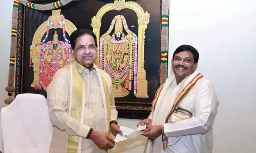 టీటీడీకి విరాళం అందించిన వ్యాపారి