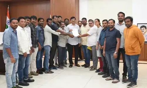 అక్రిడిటేష‌న్‌, మీడియా కార్డుల‌కు తేడా లేదు.. మంత్రి పొంగులేటి కీలక ప్రకటన