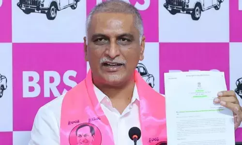 Harish Rao: దొంగచేతికి తాళాలు ఇచ్చినట్లు రేవంత్ రెడ్డి తీరు.. హరీశ్ రావు హాట్ కామెంట్స్