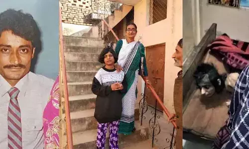 ఆకలితో రైల్వే రిటైర్డ్ ఎంప్లాయ్ మృతి.. కూతుర్ని అలా చూసి షాకైన బంధువులు