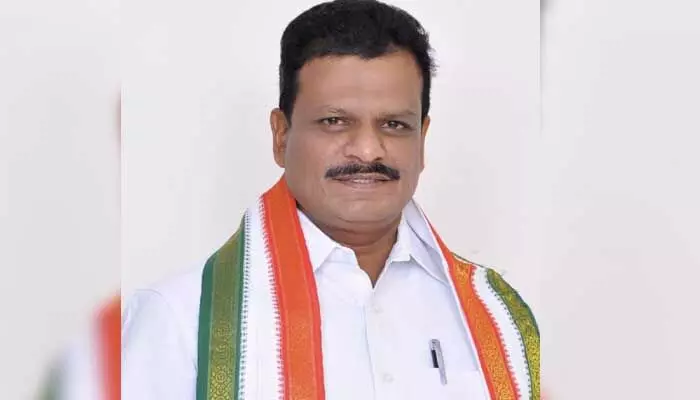 TG: రాష్ట్రంలో విషాదం.. మాజీ ఎమ్మెల్యే కొడుకు కన్నుమూత TG: రాష్ట్రంలో విషాదం.. మాజీ ఎమ్మెల్యే కొడుకు కన్నుమూత