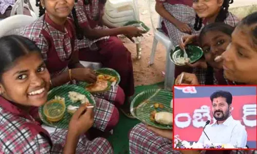 సర్కారు స్కూళ్లలో బ్రేక్ ఫాస్ట్.. జూనియర్ కాలేజీల్లో మిడ్ డే మీల్స్