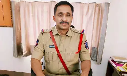 నూత‌న సంవత్సర వేడుకలు ప్రశాంత వాతావ‌ర‌ణంలో జరుపుకోవాలి : సీఐ వెంకటేశ్వర్లు