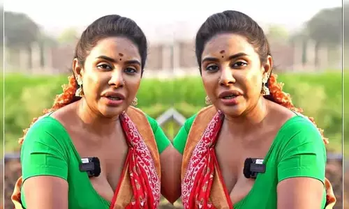 అమ్మాయిలూ.. కామాన్ని కంట్రోల్ చేసుకోండి.. రూంలకు అస్సలు వెళ్లకండి: శ్రీరెడ్డి