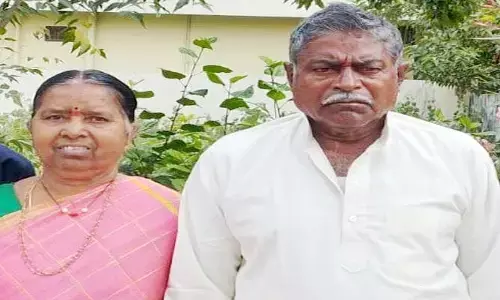 జ‌న‌గామ జిల్లాలో విషాదం..  వృద్ధ దంప‌తులు ఆత్మ‌హ‌త్య