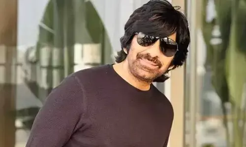 ఇద్దరు హాట్ బ్యూటీస్‌ మధ్య రవితేజ.. చూసి ‘వామ్మో.. వాయ్యో’ అనాల్సిందే!