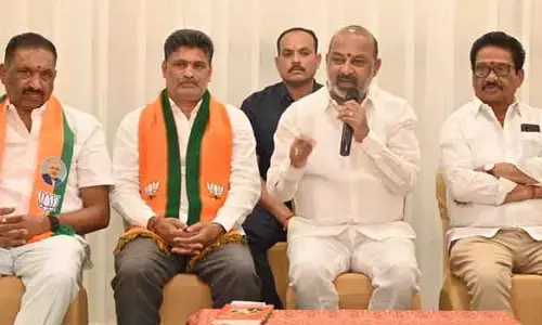 కరీంనగర్ మేయర్ పీఠం మాదే.. కేంద్ర మంత్రి బండి సంజయ్ కీలక వ్యాఖ్యలు