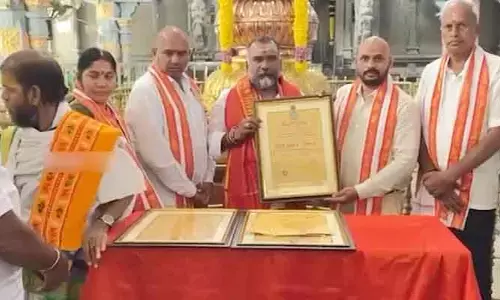 కాణిపాకం ఆలయానికి అరుదైన గౌరవం.. ISO సర్టిఫికెట్ ప్రదానం