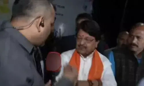 VIRAL: సక్కగా మాట్లాడు.. మంత్రి మాటలకు రిపోర్టర్ కౌంటర్ (వీడియో)