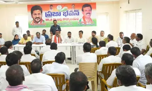 మున్సిపాలిటీలో అభివృద్ధి ప‌నులు వేగ‌వంతం చేయండి : ఎమ్మెల్యే మ‌ధుసూద‌న్ రెడ్డి