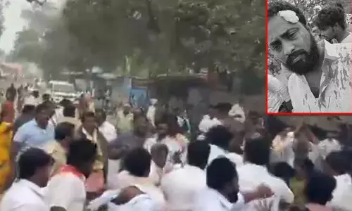 టీడీపీ, వైసీపీ నేతల ఘర్షణ.. తీవ్ర ఉద్రిక్తత