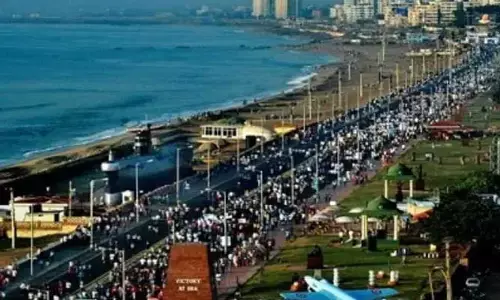 న్యూ ఇయర్ వేళ చరిత్ర తిరగ రాసిన విశాఖ