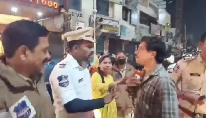 డ్రంక్ అండ్ డ్రైవ్ తనిఖీల్లో హల్చల్.. మందుబాబుపై కేసు డ్రంక్ అండ్ డ్రైవ్ తనిఖీల్లో హల్చల్.. మందుబాబుపై కేసు