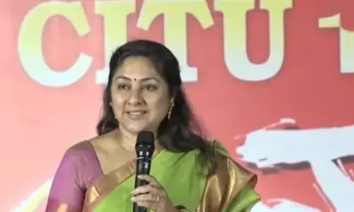 చీరలు కట్టుకోవడం మనకు అలవాటు.. నటి రోహిణి కీలక వ్యాఖ్యలు