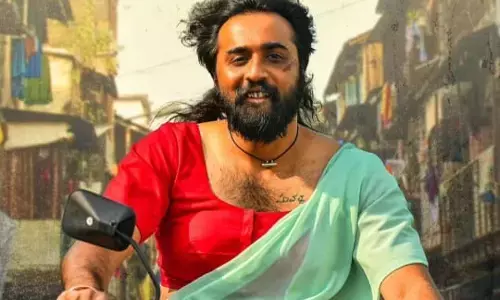 లంగా, జాకెట్, ఓణి వేసుకున్న హీరో.. ఆ పార్ట్‌పై పచ్చబొట్టు.. ఫొటోలు వైరల్