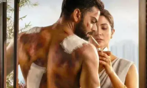స్పిరిట్ ఫోజ్ లో విరాట్ కోహ్లీ, అనుష్క !