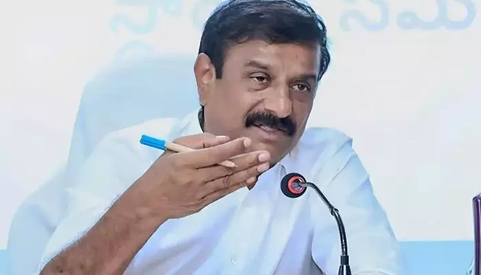 దుర్గం చెరువు కబ్జా.. నిరూపిస్తే దేనికైనా సిద్ధం.. ఆరోపణలపై ఎమ్మెల్యే కొత్త ప్రభాకర్ రెడ్డి సవాల్ దుర్గం చెరువు కబ్జా.. నిరూపిస్తే దేనికైనా సిద్ధం.. ఆరోపణలపై ఎమ్మెల్యే కొత్త ప్రభాకర్ రెడ్డి సవాల్