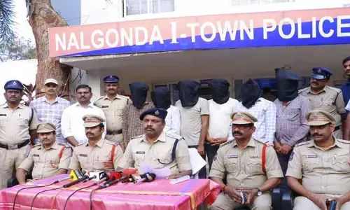 నకిలీ బంగారం ముఠా అరెస్టు