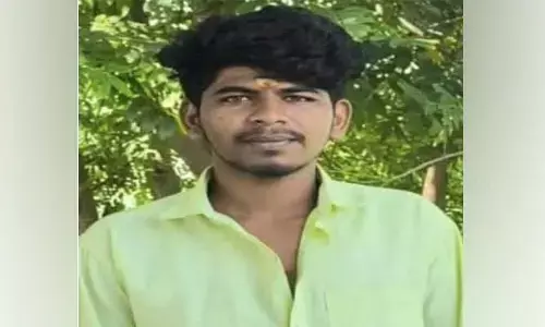 ఉరేసుకొని యువ‌కుడు ఆత్మ‌హ‌త్య