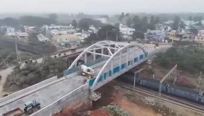 ఉత్తరాంధ్రవాసులకు ప్రభుత్వ సంక్రాంతి కానుక ఉత్తరాంధ్రవాసులకు ప్రభుత్వ సంక్రాంతి కానుక