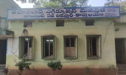 దమ్మపేటలో ‘ఇంచార్జి’ పాలన..