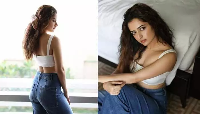 వామ్మో వాయ్యో అంటూ ఆ ఫొటోలు షేర్ చేసిన హీరోయిన్.. ఎందుకు ఇంత హాట్గా ఉన్నావంటూ కామెంట్స్ వామ్మో వాయ్యో అంటూ ఆ ఫొటోలు షేర్ చేసిన హీరోయిన్.. ఎందుకు ఇంత హాట్గా ఉన్నావంటూ కామెంట్స్
