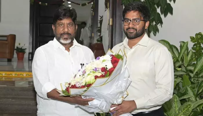 Power cuts: విద్యుత్ కోతలపై ఎన్పీడీసీఎల్ అధికారులకు డిప్యూటీ సీఎం భట్టి కీలక ఆదేశాలు Power cuts: విద్యుత్ కోతలపై ఎన్పీడీసీఎల్ అధికారులకు డిప్యూటీ సీఎం భట్టి కీలక ఆదేశాలు