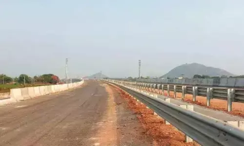 డీబీఎల్ దోపిడీ.. అనుమతులు లేకుండా అక్రమంగా మట్టి తరలింపు