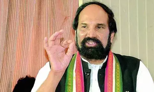 అతి తెలివి ఎక్కువ.. పని తక్కువ: బీఆర్ఎస్ పాలనపై మంత్రి ఉత్తమ్ ఫైర్