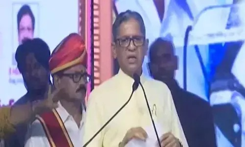 ఇంగ్లీష్ మాట్లాడితేనే గొప్పకాదు : జస్టిస్ ఎన్వీ రమణ