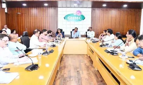 సమగ్ర అవగాహన పెంపొందించుకోవాలి.. అడిషనల్, జోనల్ కమిషనర్లకు కర్ణన్ సూచన