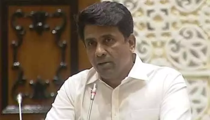 విద్యాభివృద్ధికి సీఎం సహకారం.. అసెంబ్లీలో ఎమ్మెల్యే కీలక వ్యాఖ్యలు విద్యాభివృద్ధికి సీఎం సహకారం.. అసెంబ్లీలో ఎమ్మెల్యే కీలక వ్యాఖ్యలు