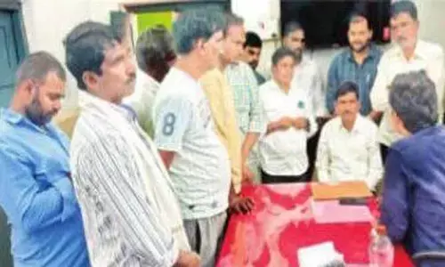గాల్లో విషమా? పరిశ్రమల పాపమా?