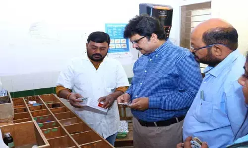 సాధారణ ప్రసవాలు పెరిగేలా పని చేయాలి : కలెక్టర్ వి. హనుమంతరావు