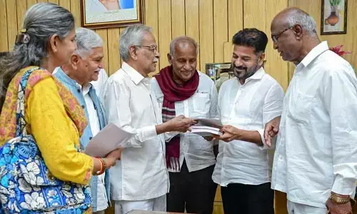 రావి నారాయణరెడ్డి స్మారక జాతీయ అవార్డులు.. సీఎంకు ఆహ్వానం