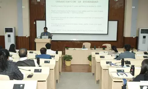 ముస్సోరీలో హైడ్రాపై కమిషనర్ ఏవీ రంగ‌నాథ్ ప‌వ‌ర్‌ పాయింట్ ప్ర‌జెంటేష‌న్.. ఏం చెప్పారంటే!