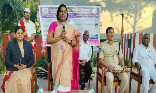 ఖైదీలు సత్ప్రవర్తనతో మెలగాలి : జిల్లా ప్రధాన న్యాయమూర్తి ప్రేమలత