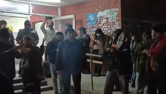 JNU: జేఎన్యూలో మోడీ, అమిత్ షా యాంటీ స్లోగన్స్ JNU: జేఎన్యూలో మోడీ, అమిత్ షా యాంటీ స్లోగన్స్