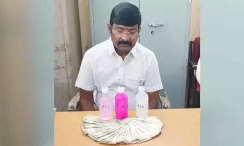 మరోసారి పంజా విసిరిన ఏసీబీ.. రెడ్‌హ్యాండెడ్‌గా దొరికిన నలుగురు అధికారులు