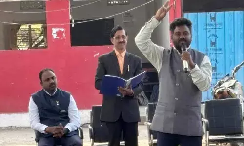 విద్యార్థులు ఉన్నత లక్ష్యాలను ఏర్పరచుకోవాలి : రీజనల్ డైరెక్టర్ గూడూరు అంజిరెడ్డి
