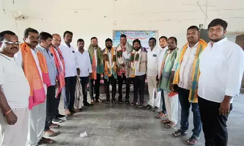 నేరేడుగొమ్ము మండ‌ల స‌ర్పంచ్ ల ఫోరం అధ్య‌క్షులుగా పులికంటి సుధాక‌ర్
