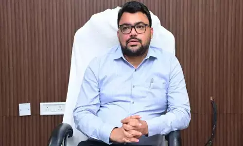 నిబంధనలు పాటించని డీలర్ల లైసెన్సులు రద్దు : కలెక్టర్ బాదావత్ సంతోష్