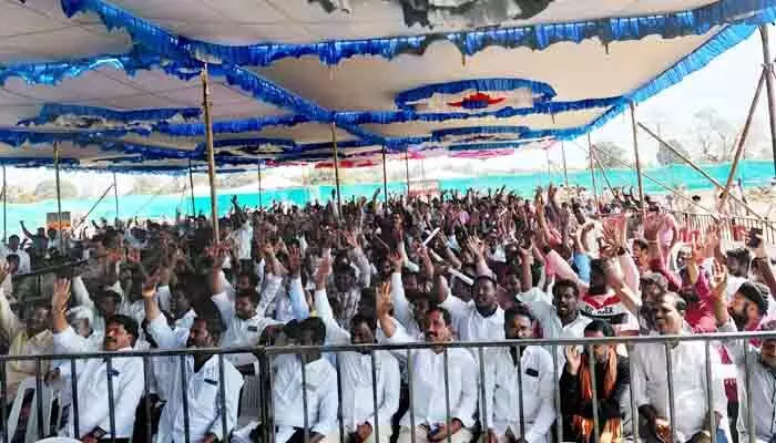 ప్రాణాలైనా అర్పిస్తాం.. ఇక్కడ మాత్రం ఫార్మా కంపెనీలు వద్దు ప్రాణాలైనా అర్పిస్తాం.. ఇక్కడ మాత్రం ఫార్మా కంపెనీలు వద్దు