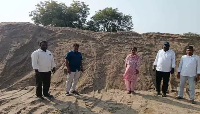 ఇసుకాసురుల ఇష్టా రాజ్యం ఇసుకాసురుల ఇష్టా రాజ్యం