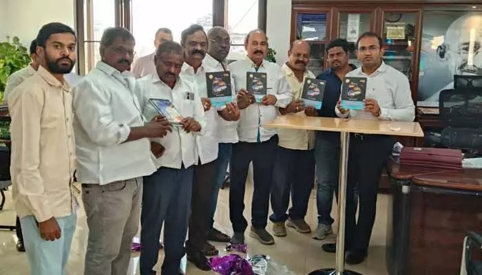 విద్యుత్ కాంట్రాక్టర్ల ఇబ్బందులు తొలగిస్తాం విద్యుత్ కాంట్రాక్టర్ల ఇబ్బందులు తొలగిస్తాం