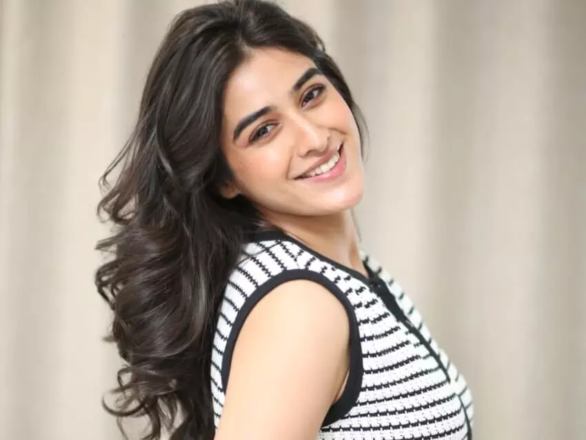 నేను తనతో పర్సనల్గా కనెక్ట్ అయ్యా.. హీరోయిన్ కామెంట్స్ వైరల్ నేను తనతో పర్సనల్గా కనెక్ట్ అయ్యా.. హీరోయిన్ కామెంట్స్ వైరల్