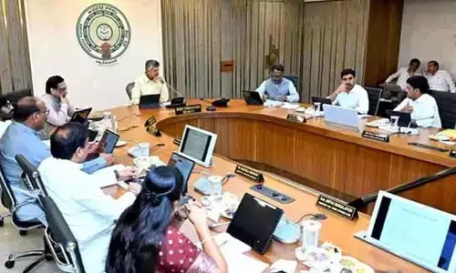 ఏపీ కేబినెట్ భేటీ ప్రారంభం: ఎజెండాలో 38 అంశాలు.. కీలక నిర్ణయాలపై ఉత్కంఠ